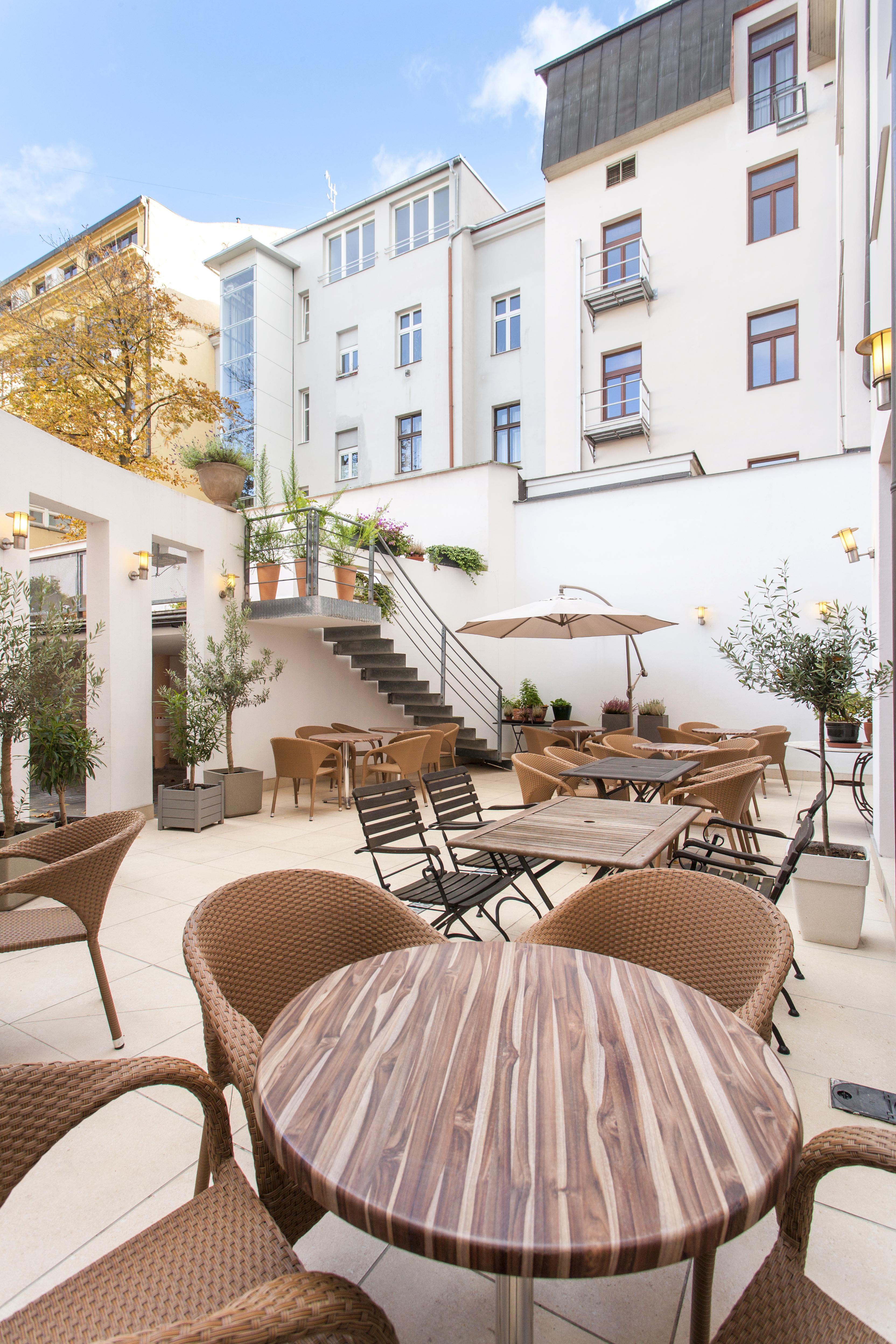 Hotel Carol Прага Екстериор снимка