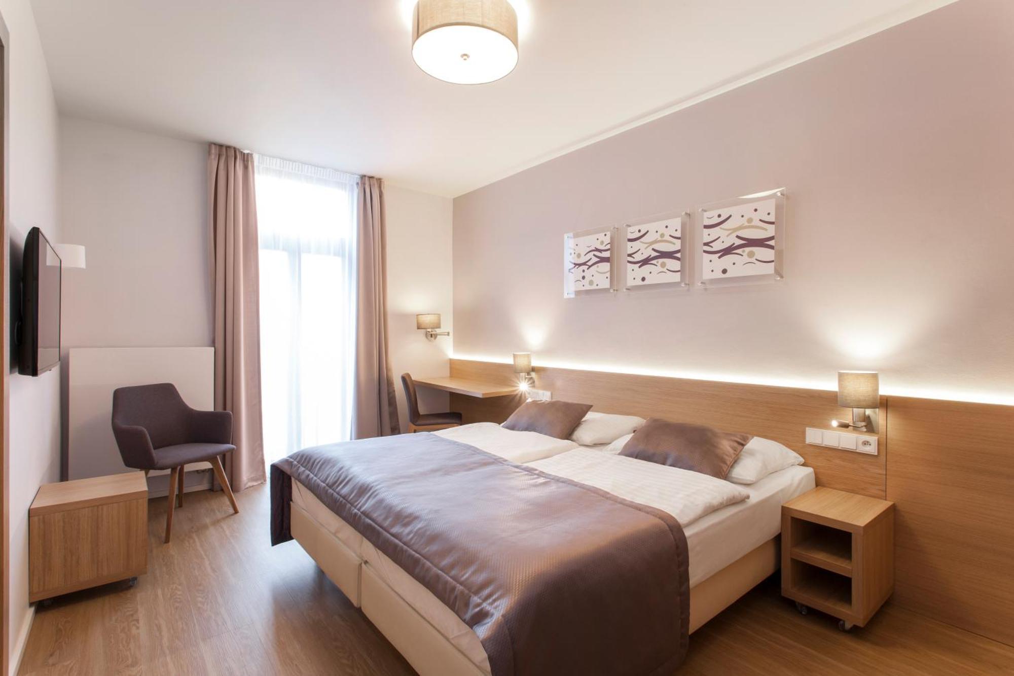 Hotel Carol Прага Екстериор снимка
