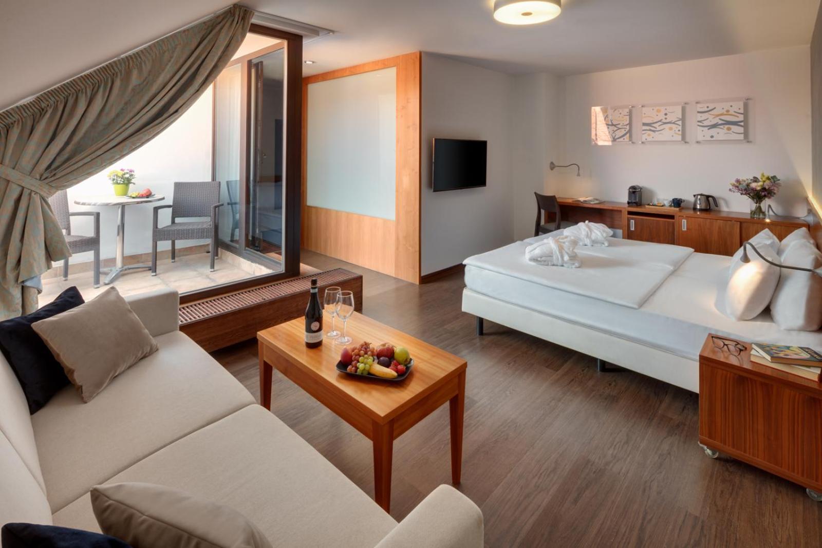 Hotel Carol Прага Екстериор снимка